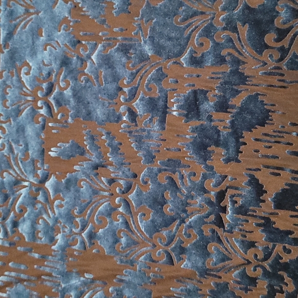 Simply Vera by Vera Wang Womens Small Velvet Long Sleeve Blue Blouse NWT - Picture 2 of 4